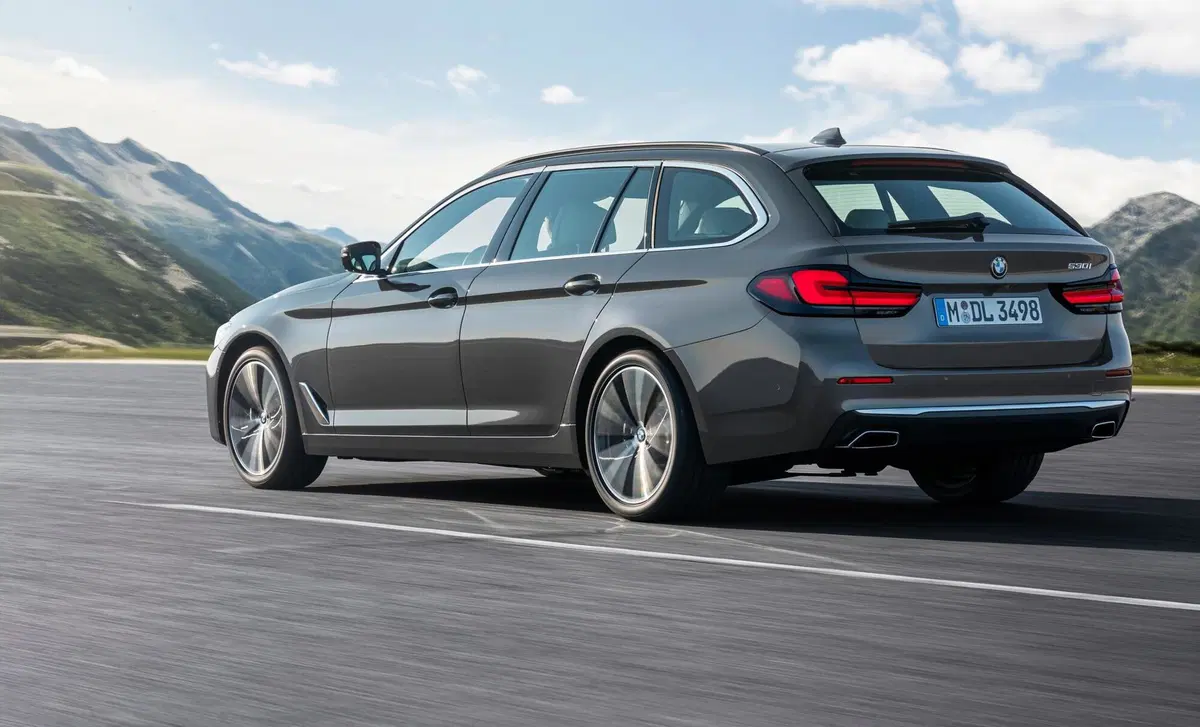 BMW Serie 5 Touring (2017-24) (8)
