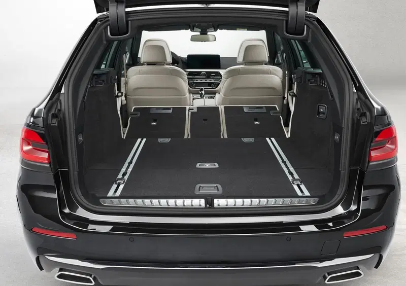 BMW Serie 5 Touring (2017-24) (14)