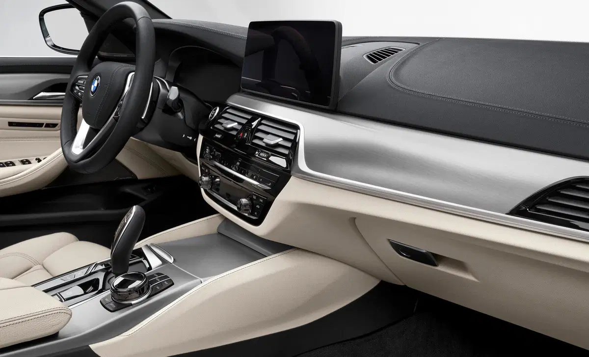 BMW Serie 5 Touring (2017-24) (12)