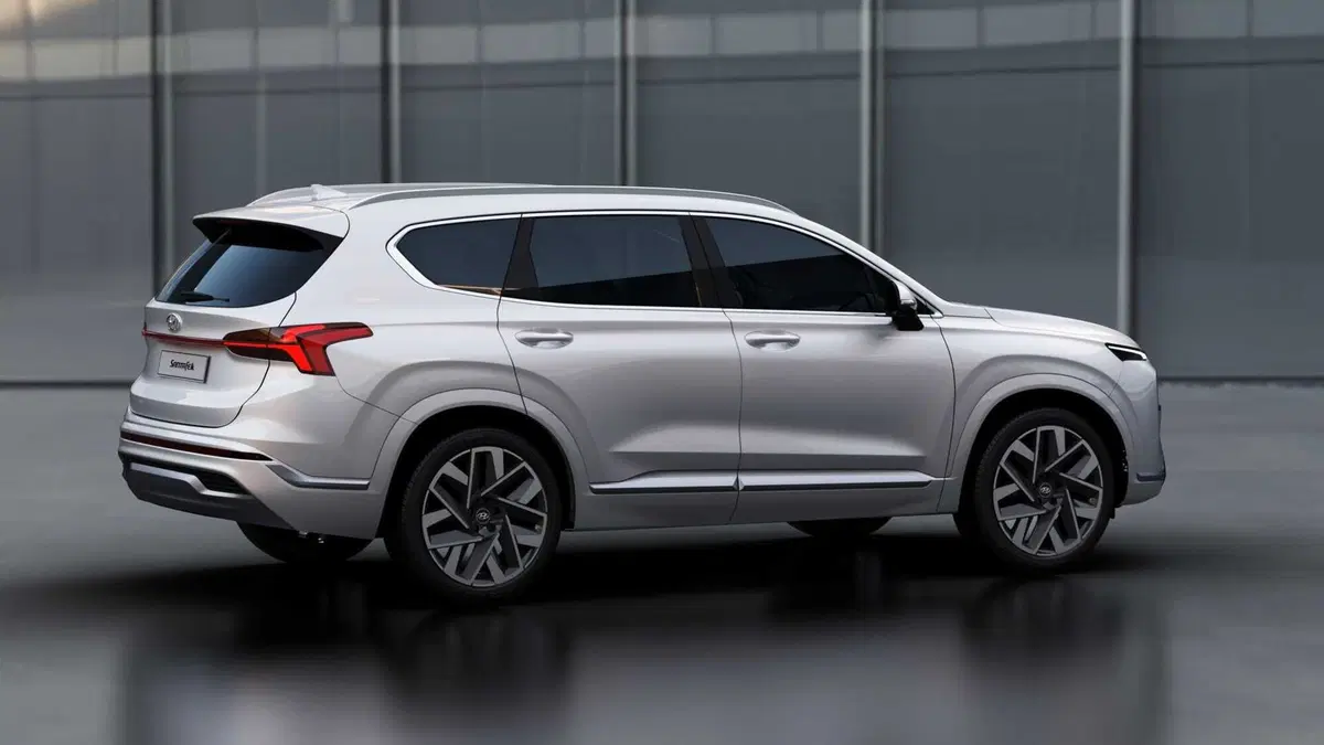 Nuovo Hyundai Santa Fe: il SUV coreano si rinnova (9)