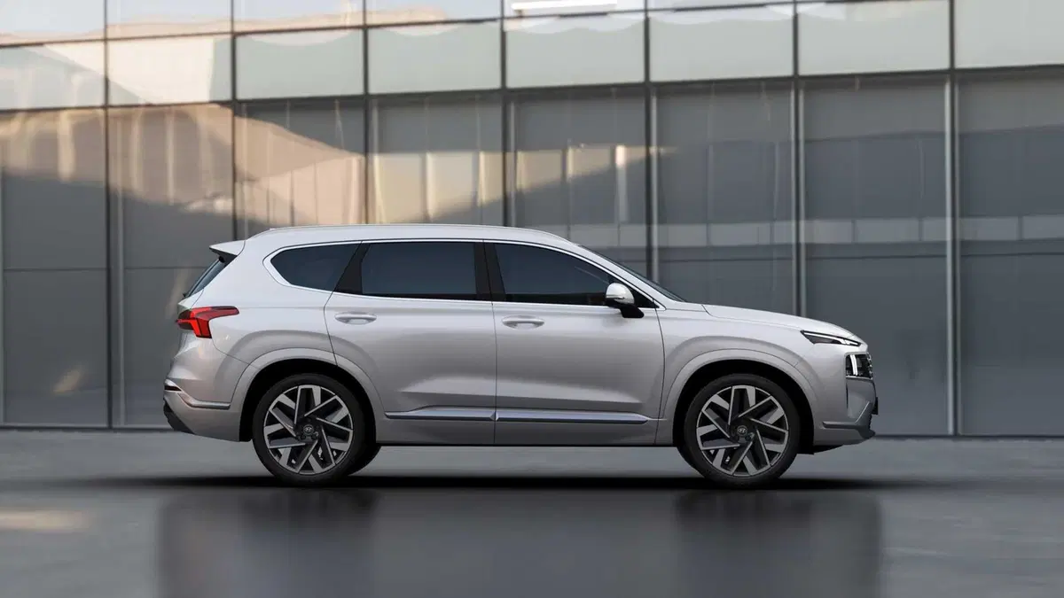 Nuovo Hyundai Santa Fe: il SUV coreano si rinnova (4)