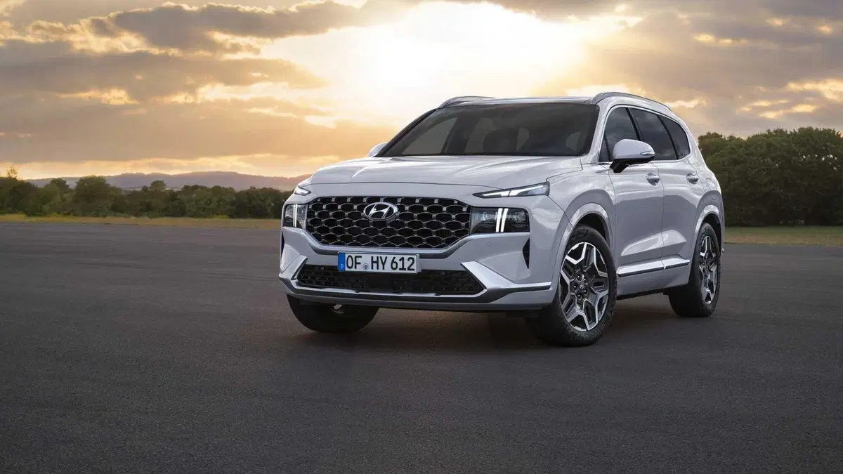 Nuovo Hyundai Santa Fe: il SUV coreano si rinnova (2)