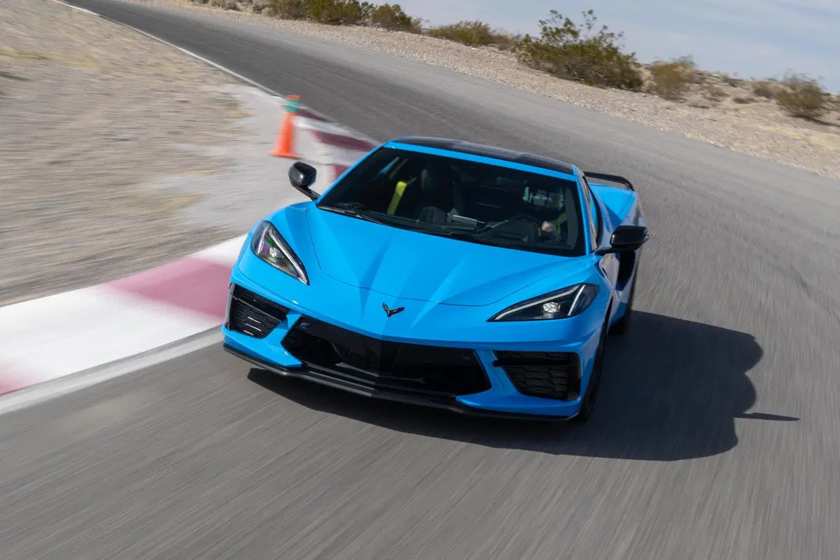 Corvette Stingray: ecco i prezzi e allestimenti per l'Europa (2)