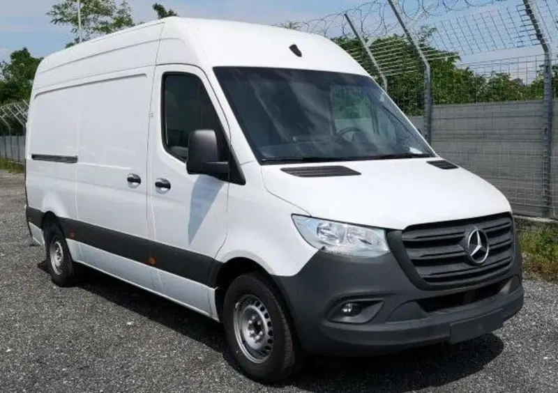 Mercedes-Benz Sprinter (6)