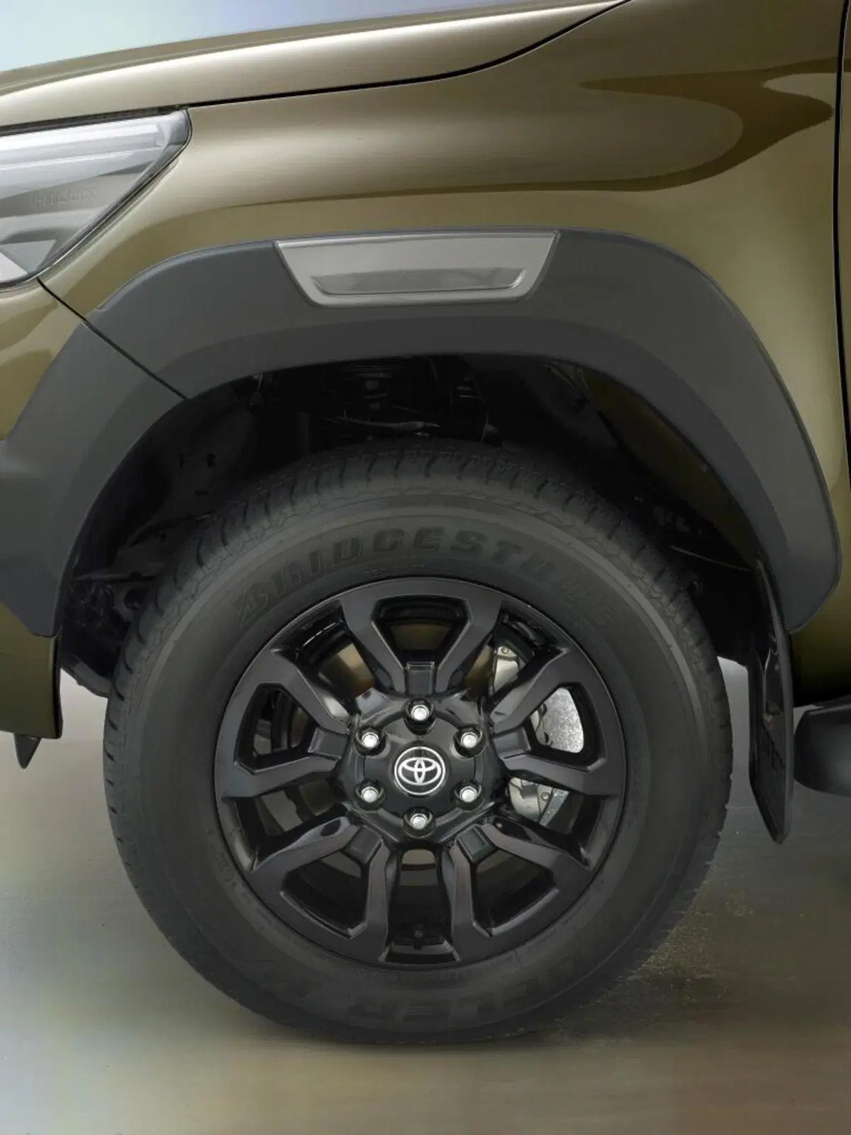 Toyota Hilux, ecco la generazione 2021 (7)