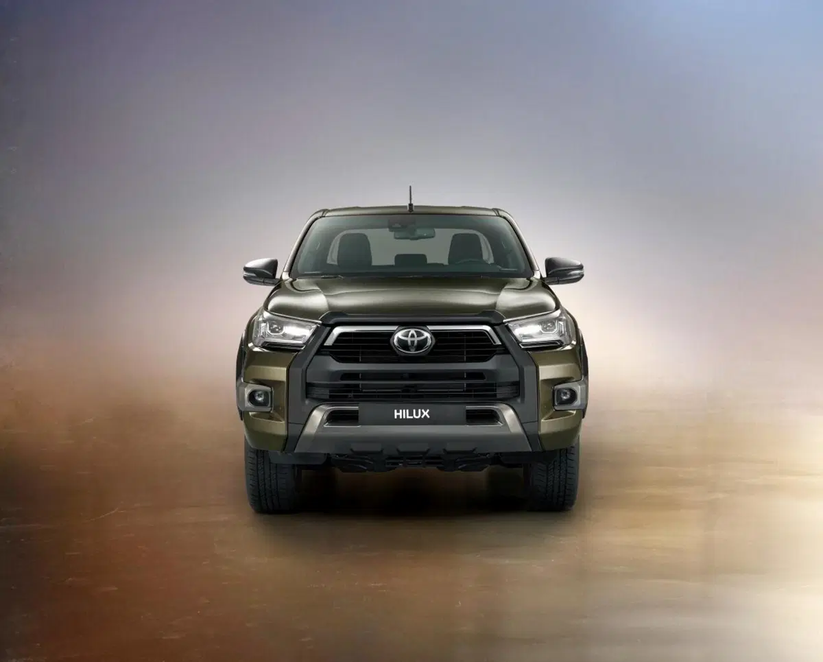 Toyota Hilux, ecco la generazione 2021 (3)