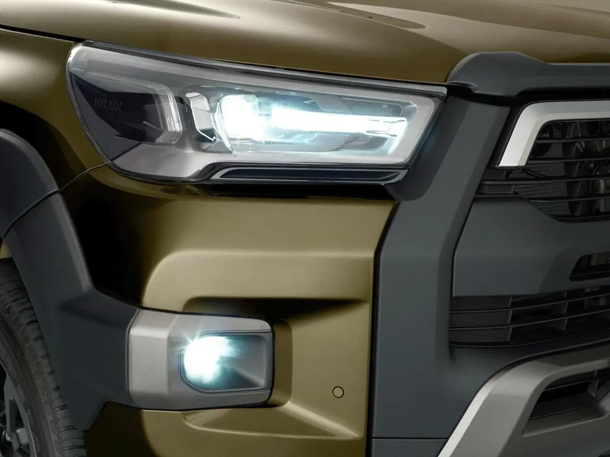 Toyota Hilux, ecco la generazione 2021 (15)