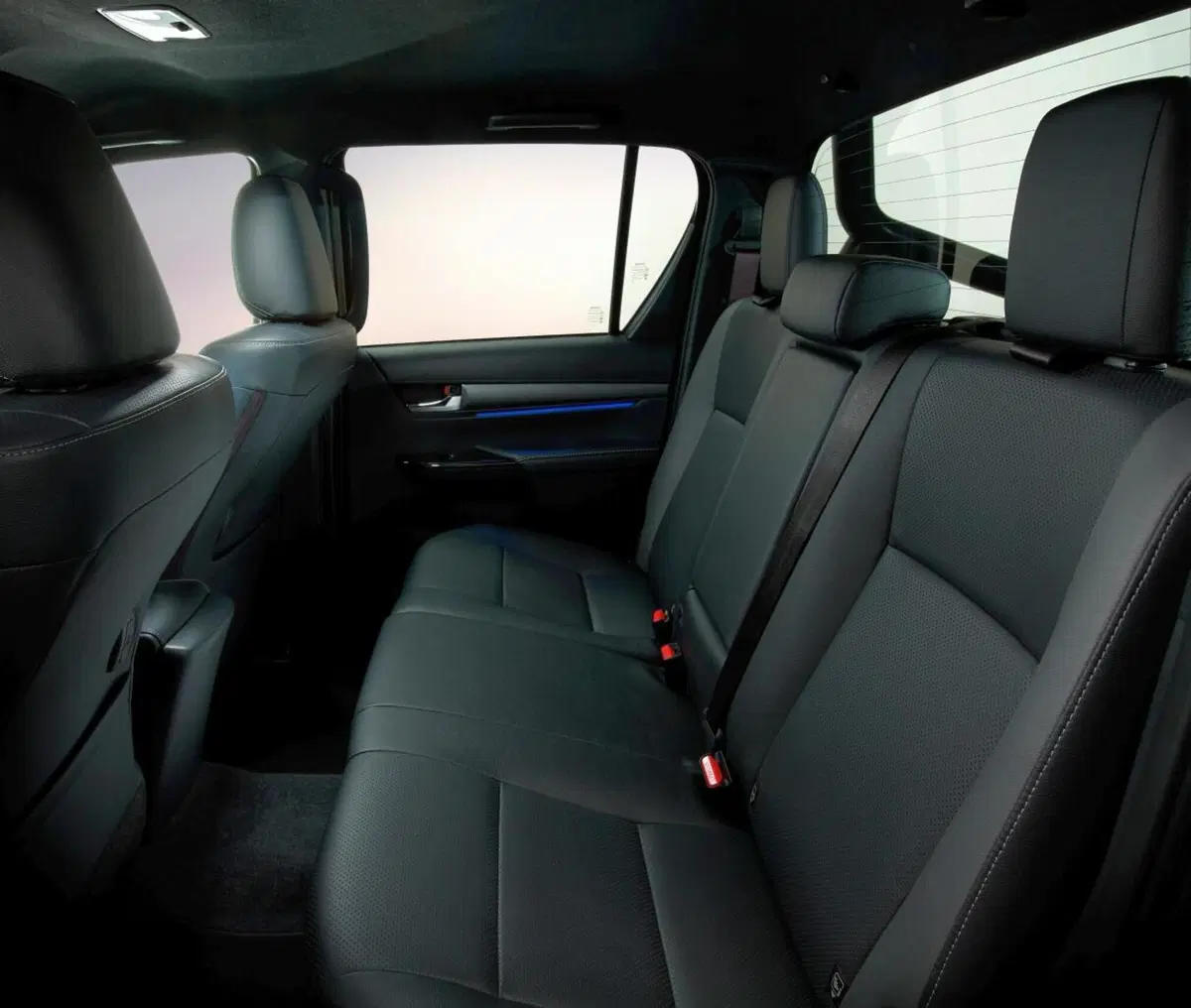 Toyota Hilux, ecco la generazione 2021 (19)