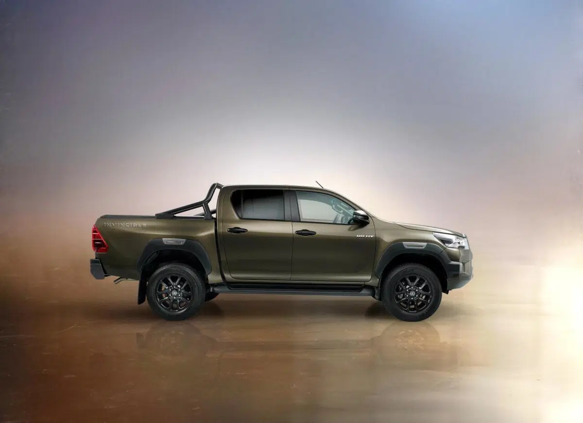 Toyota Hilux, ecco la generazione 2021 (4)