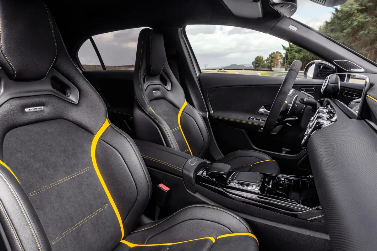 Mercedes-AMG A 45 S, 421 cavalli da domare... [Video] (5)