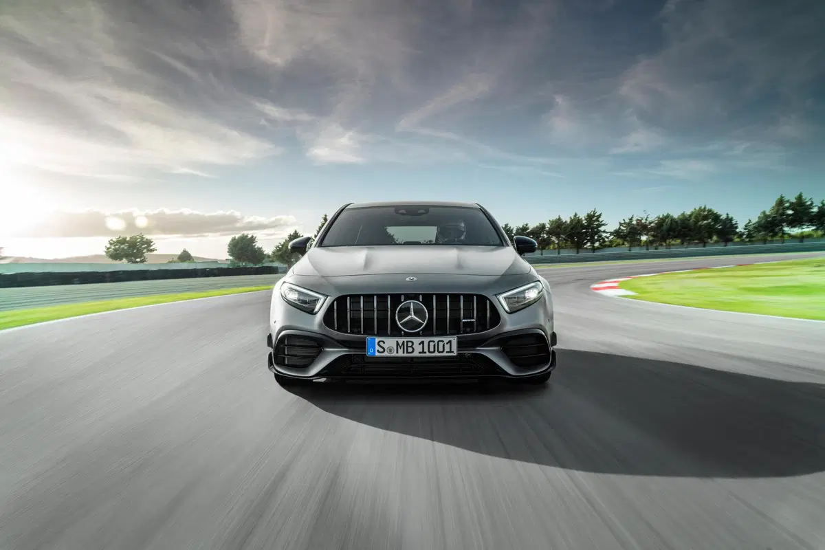 Mercedes-AMG A 45 S, 421 cavalli da domare... [Video] (7)