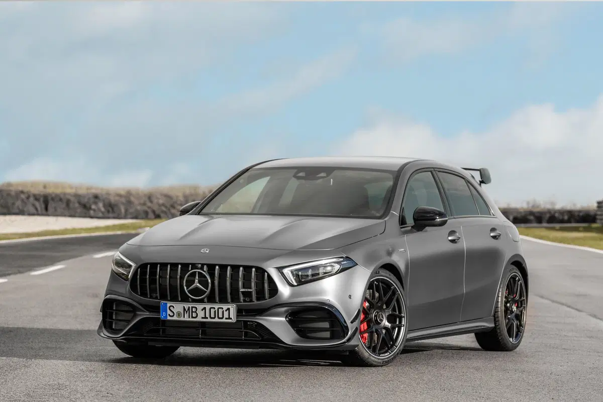 Mercedes-AMG A 45 S, 421 cavalli da domare... [Video] (12)