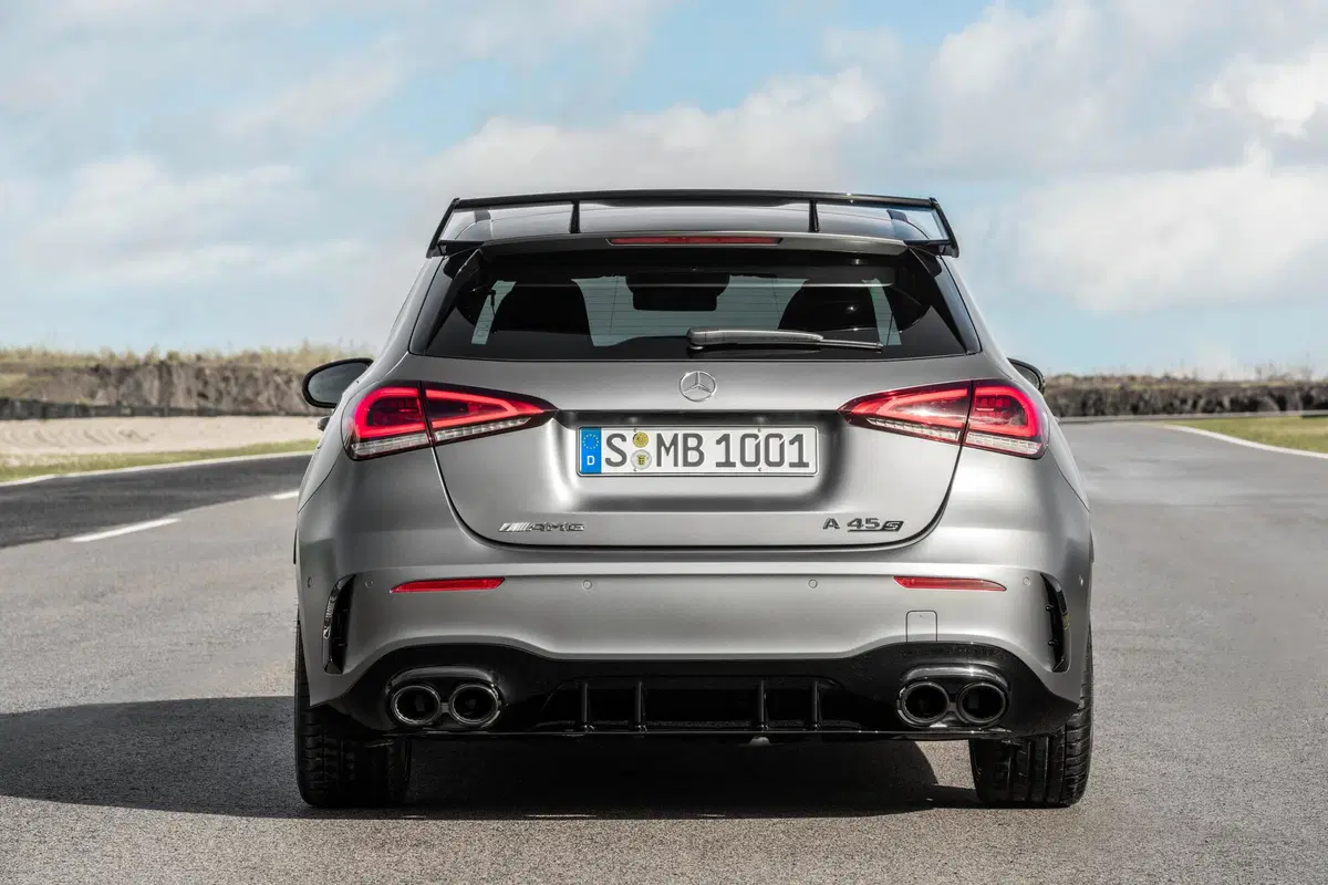 Mercedes-AMG A 45 S, 421 cavalli da domare... [Video] (14)