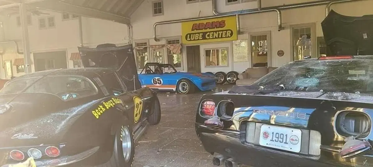 Scempio di auto nelle vetrine dei rivenditori USA per le rivolte: colpito anche il Generale [Foto Gallery] (5)