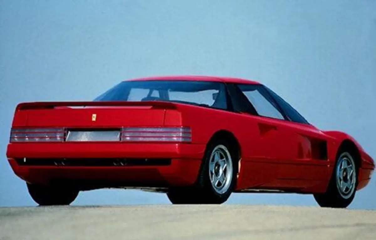 L’innovativa Ferrari 408 4RM: ecco il primo modello 4x4 di Maranello [bella e mai venduta] (3)