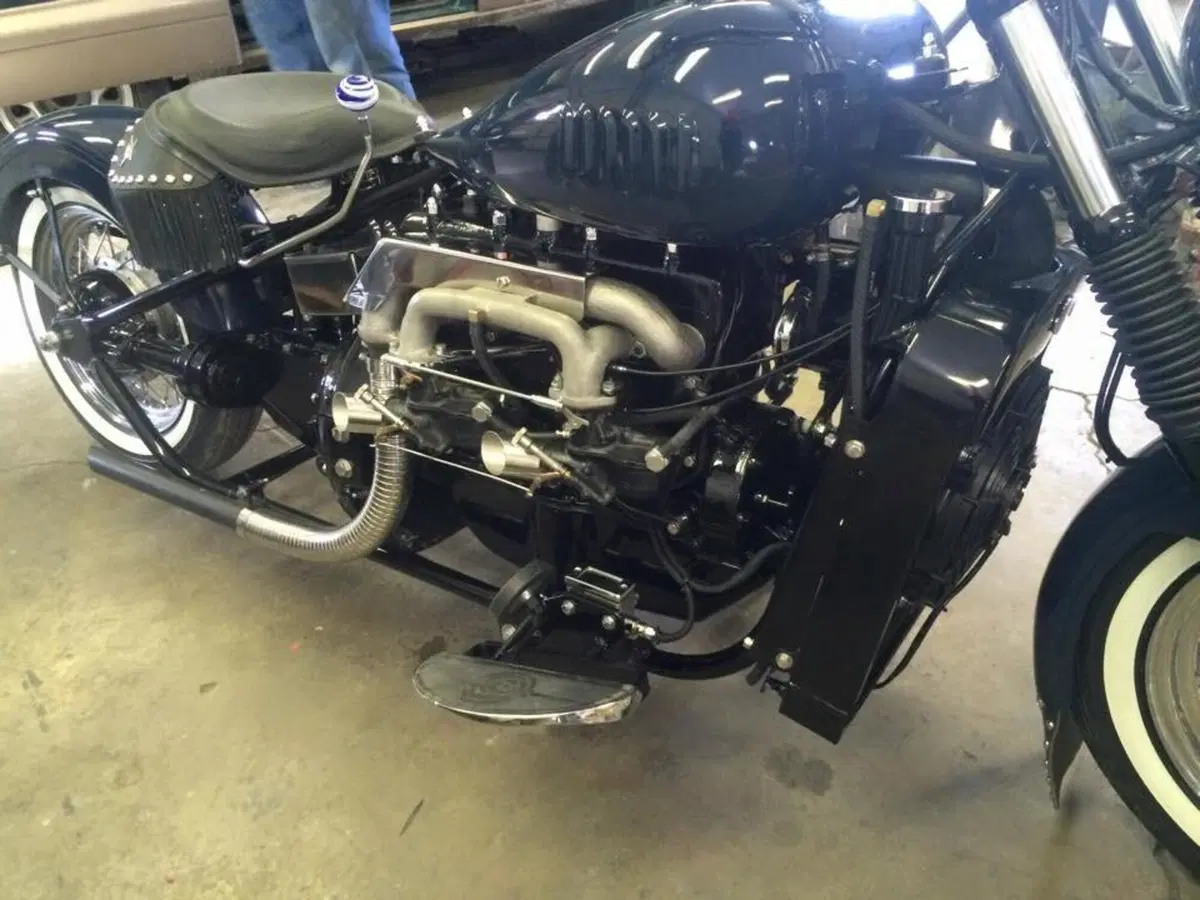 Motore da auto messo sulla moto? Ecco le più famose, esagerate e costose [Foto Gallery] (15)