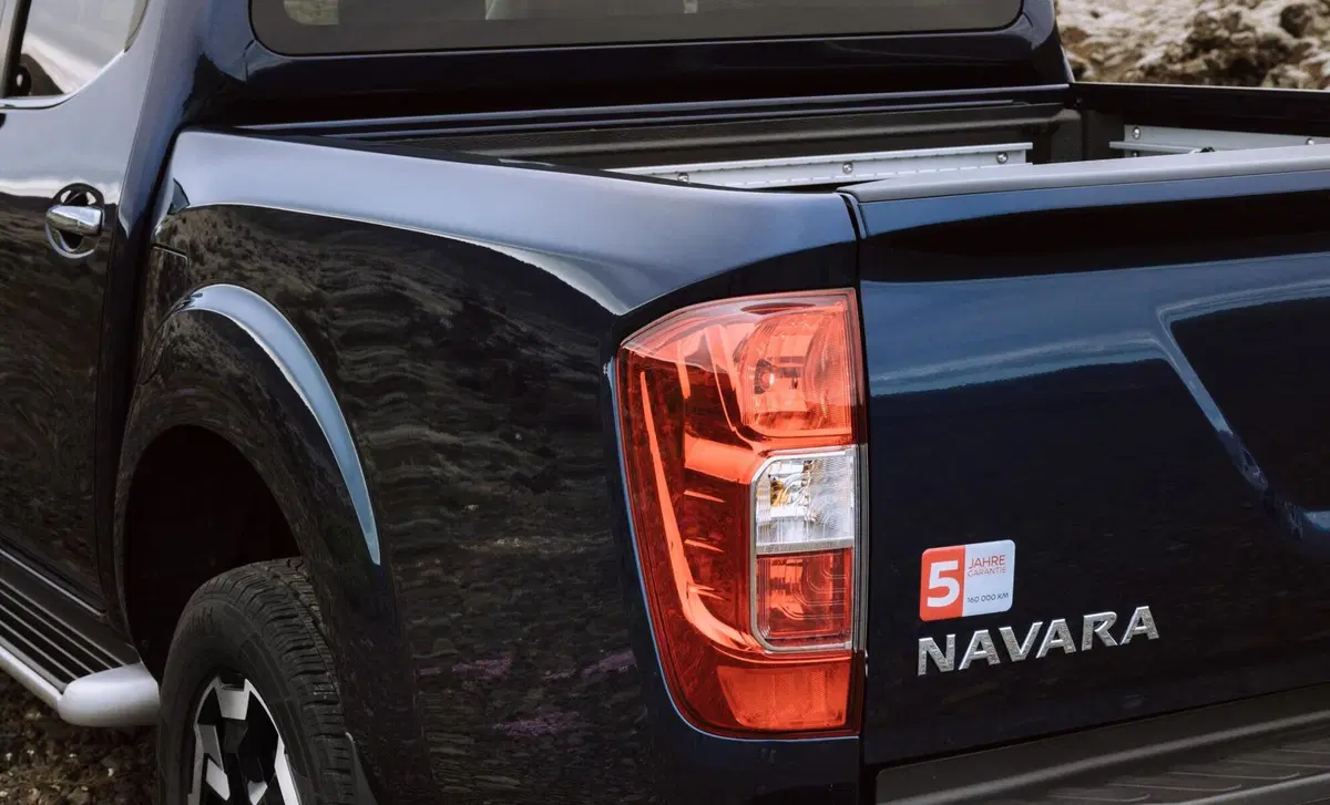 Nissan Navara 2.5 dCi 190CV 4 porte Double Cab Sport Platinum (25)