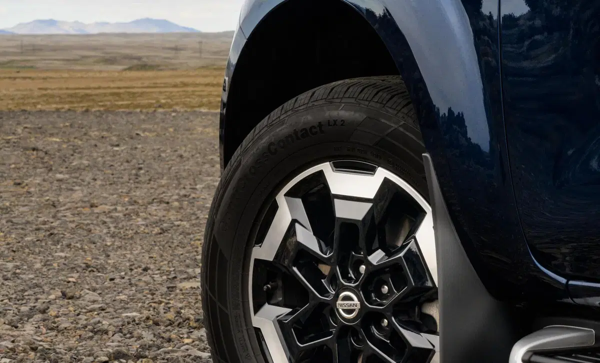 Nissan Navara 2.5 dCi 190CV 4 porte Double Cab Sport Platinum (23)