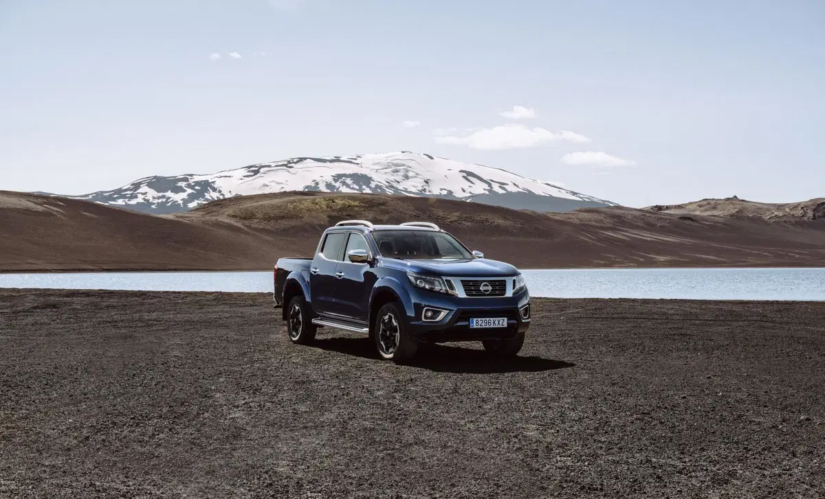Nissan Navara 2.5 dCi 190CV 4 porte Double Cab Sport Platinum (9)
