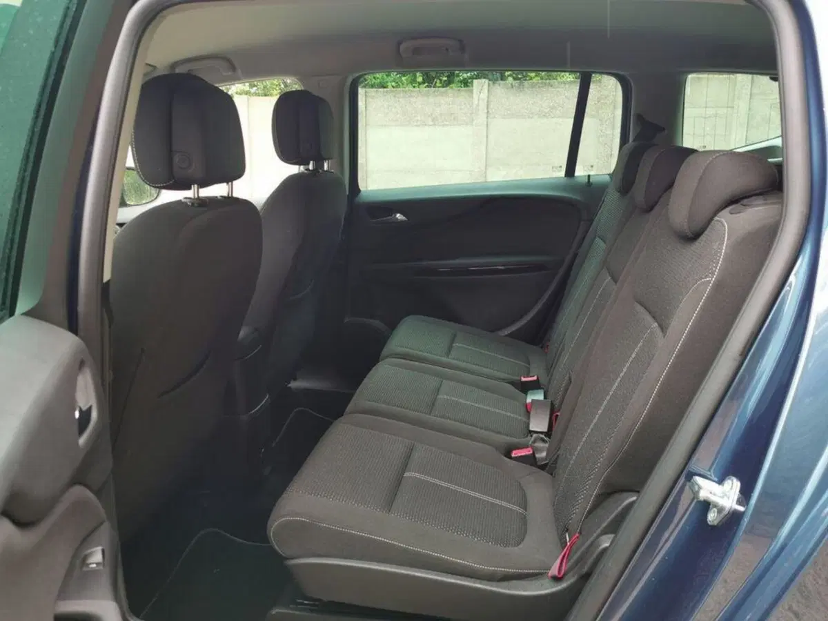 Opel Zafira (2016-20) (8)