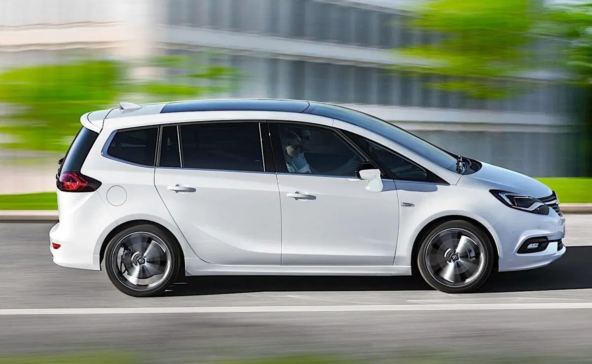 Opel Zafira (2016-20) (6)