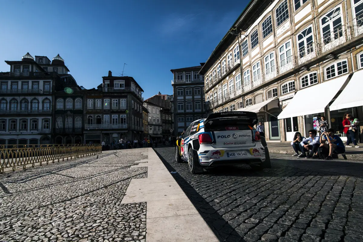 WRC16 Portogallo. Super Meeke (Citroen) vola sulla 1a Tappa