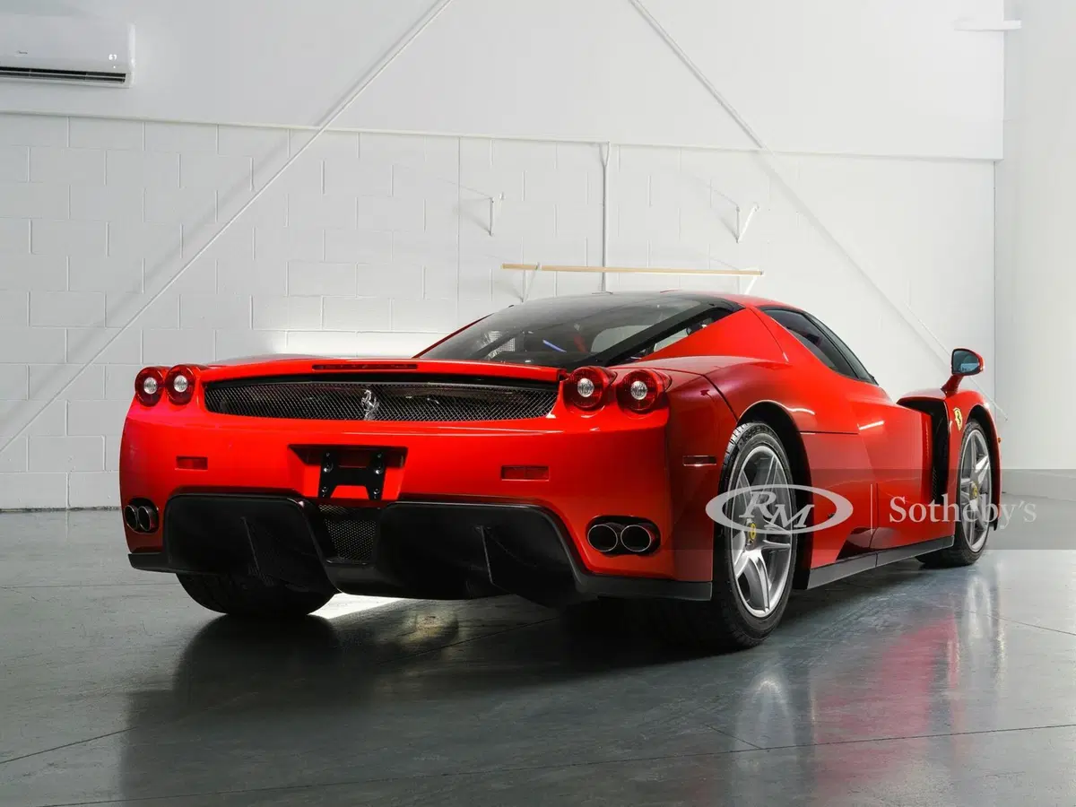 Comprare auto online, Ecco la Ferrari del record: 2,7 milioni spesi da remoto per avere una Enzo (7)