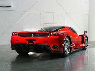 Comprare auto online, Ecco la Ferrari del record: 2,7 milioni spesi da remoto per avere una Enzo