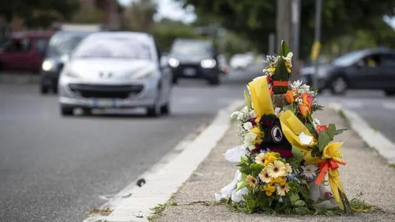 Roma, 14enne travolto e ucciso da un'auto. Arrestato il conducente