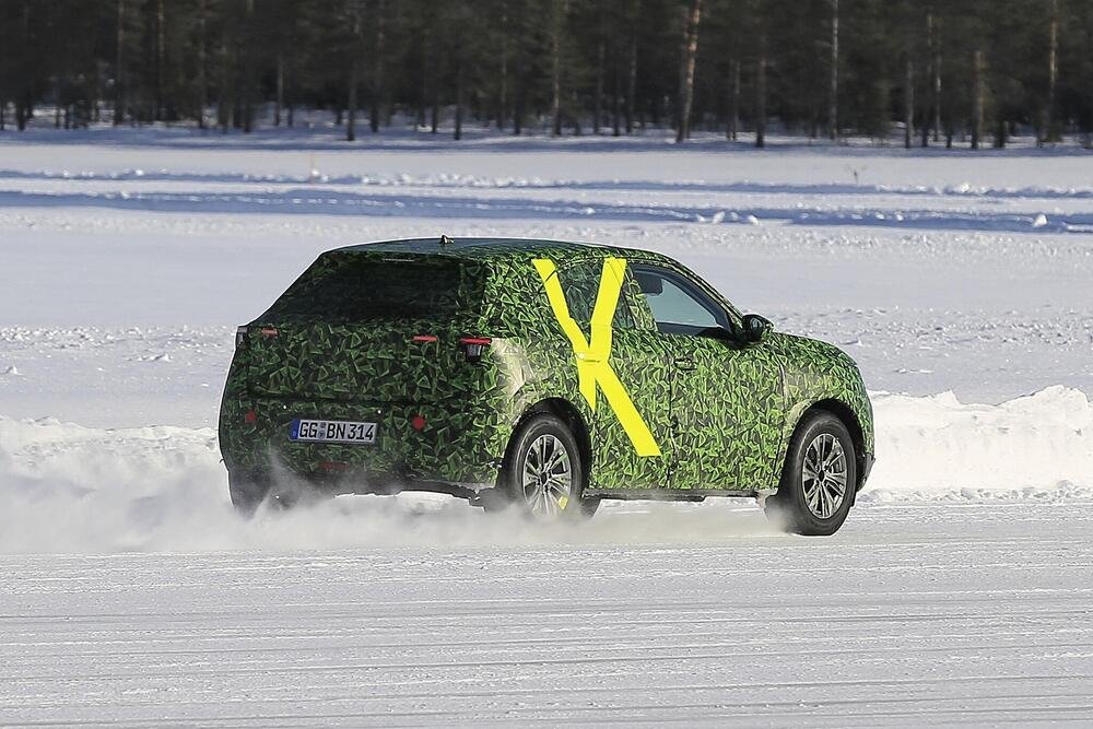 La nuova Opel Mokka in fase di collaudo sulla neve