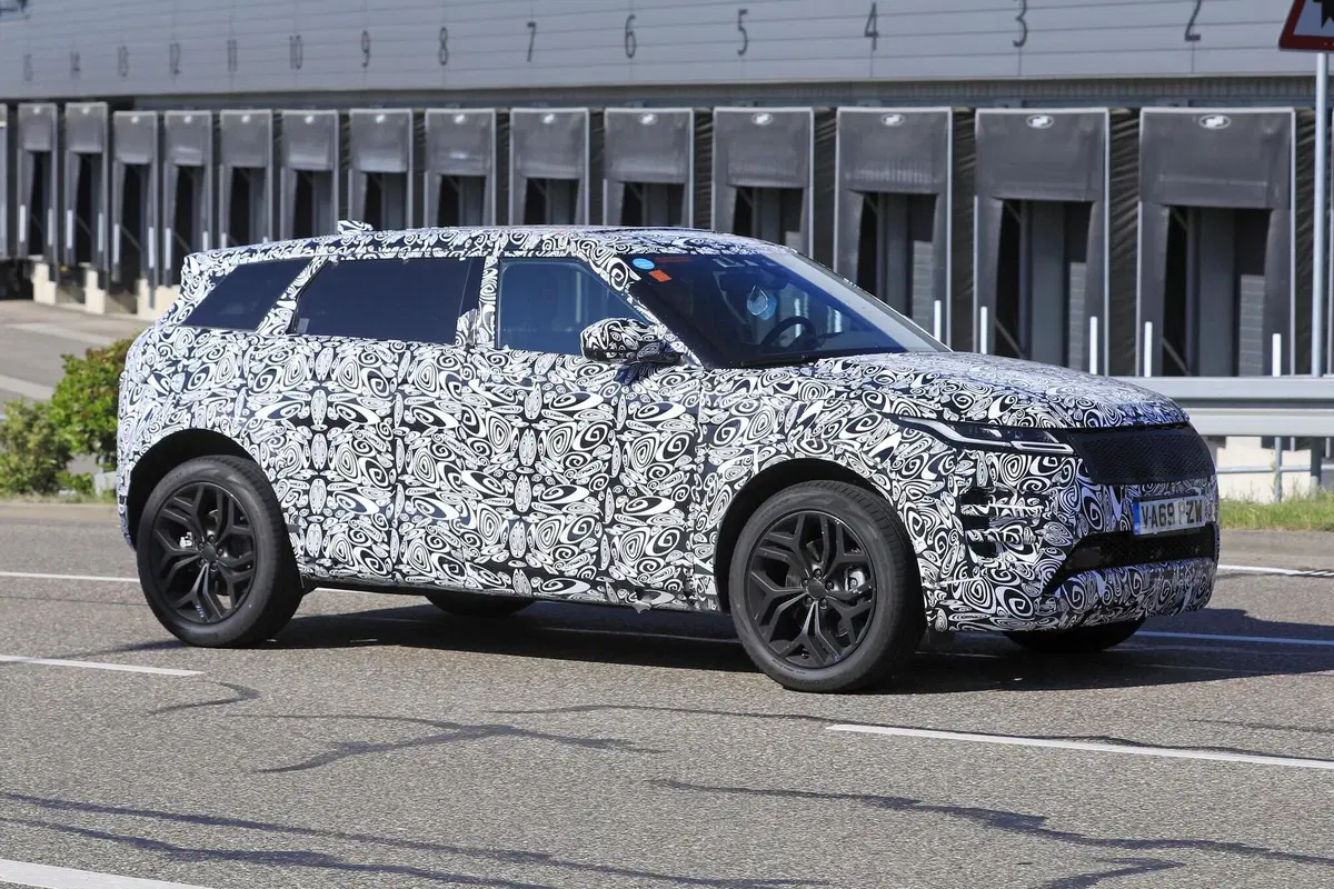 Land Rover Evoque: sarà anche 7 posti [Foto spia] (4)