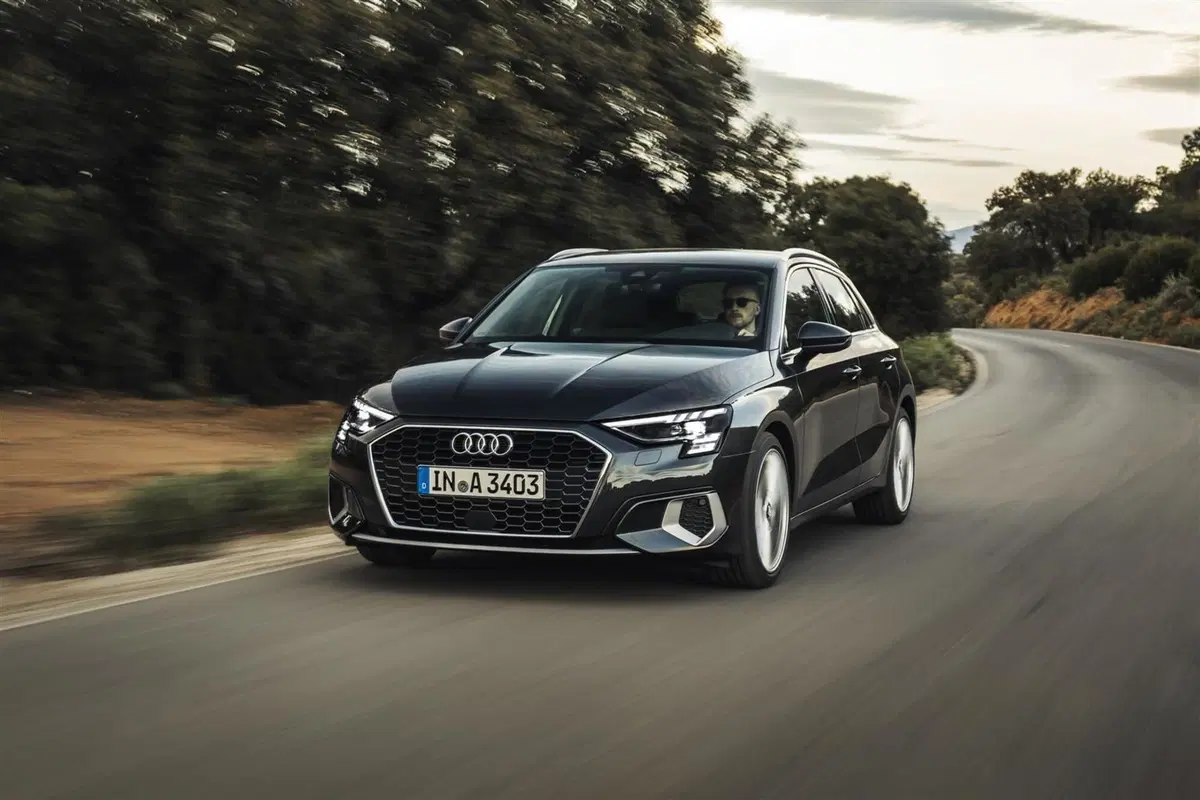 Audi A3 con motorizzazione “mini”: c’è il 1.0 3 cilindri TFSI (4)