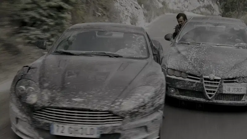 Ma quanto era cattiva l'Alfa 159 in Quantum Of Solace? Aston Martin spostati