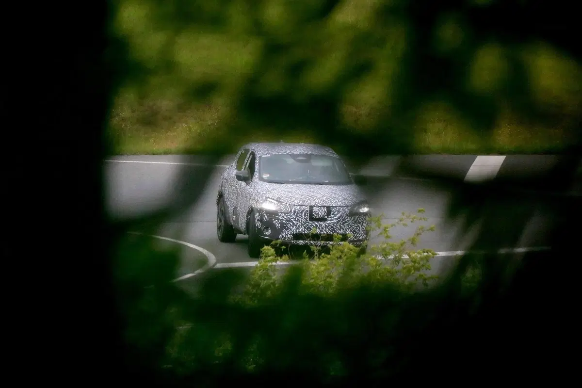 Nuova Nissan Qashqai: sta arrivando! [Foto spia] (11)
