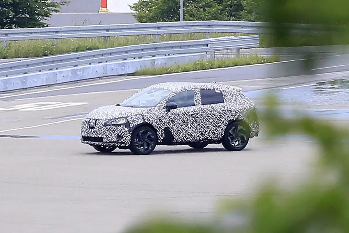 Nuova Nissan Qashqai: sta arrivando! [Foto spia] (4)