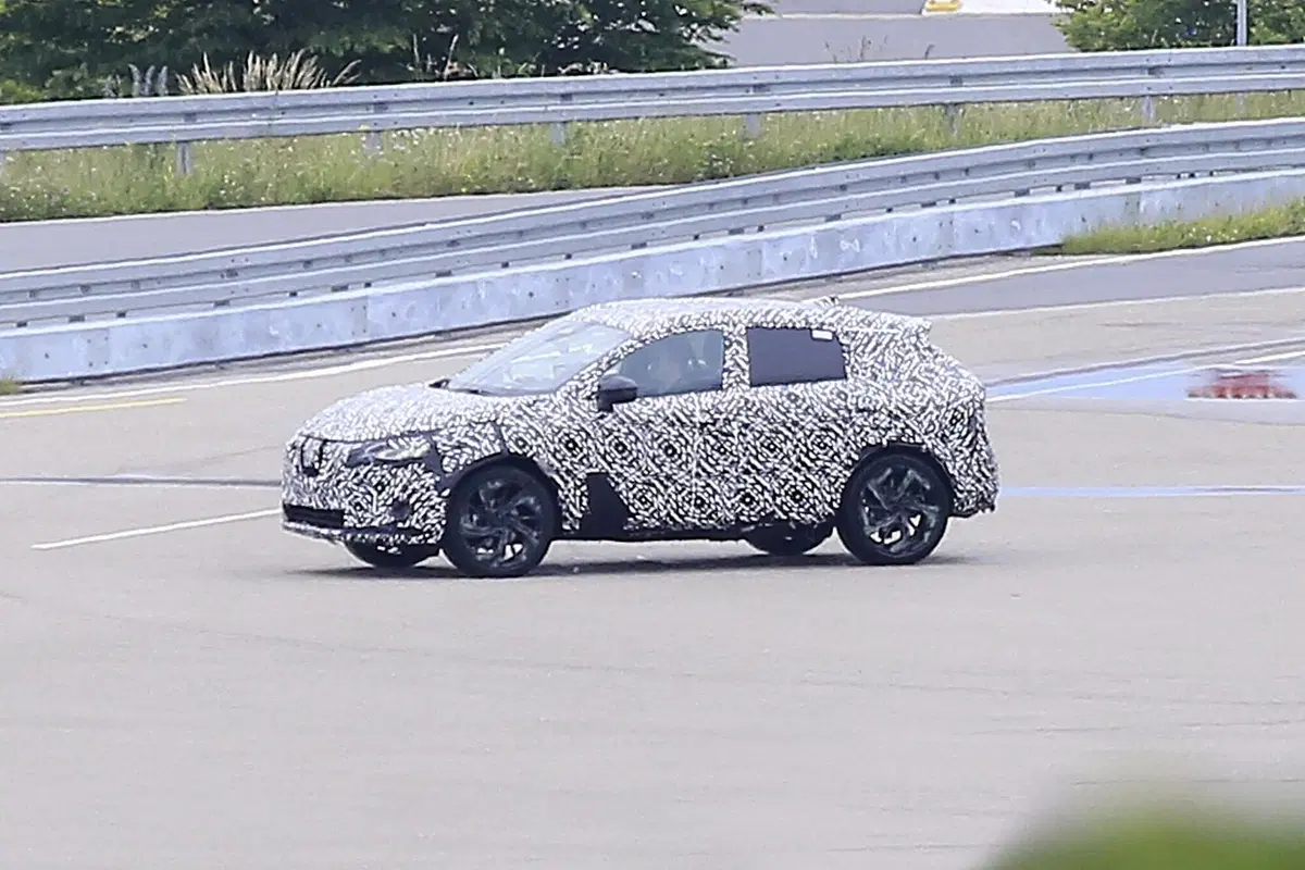 Nuova Nissan Qashqai: sta arrivando! [Foto spia] (5)