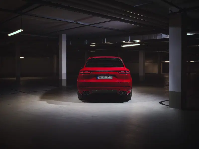 Il posteriore del nuovo Porsche Cayenne GTS