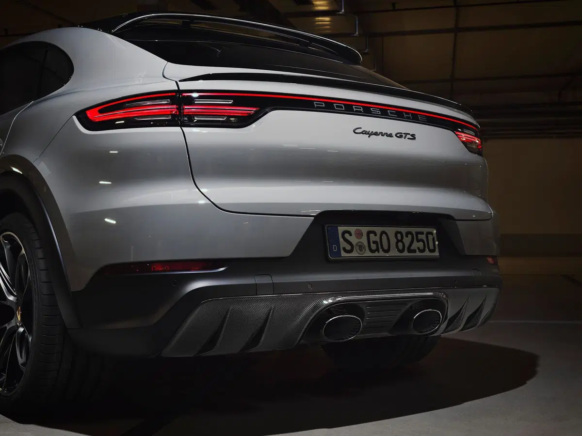 Porsche Cayenne GTS 2020: V8 da 460 CV, anche per il Coupé (3)