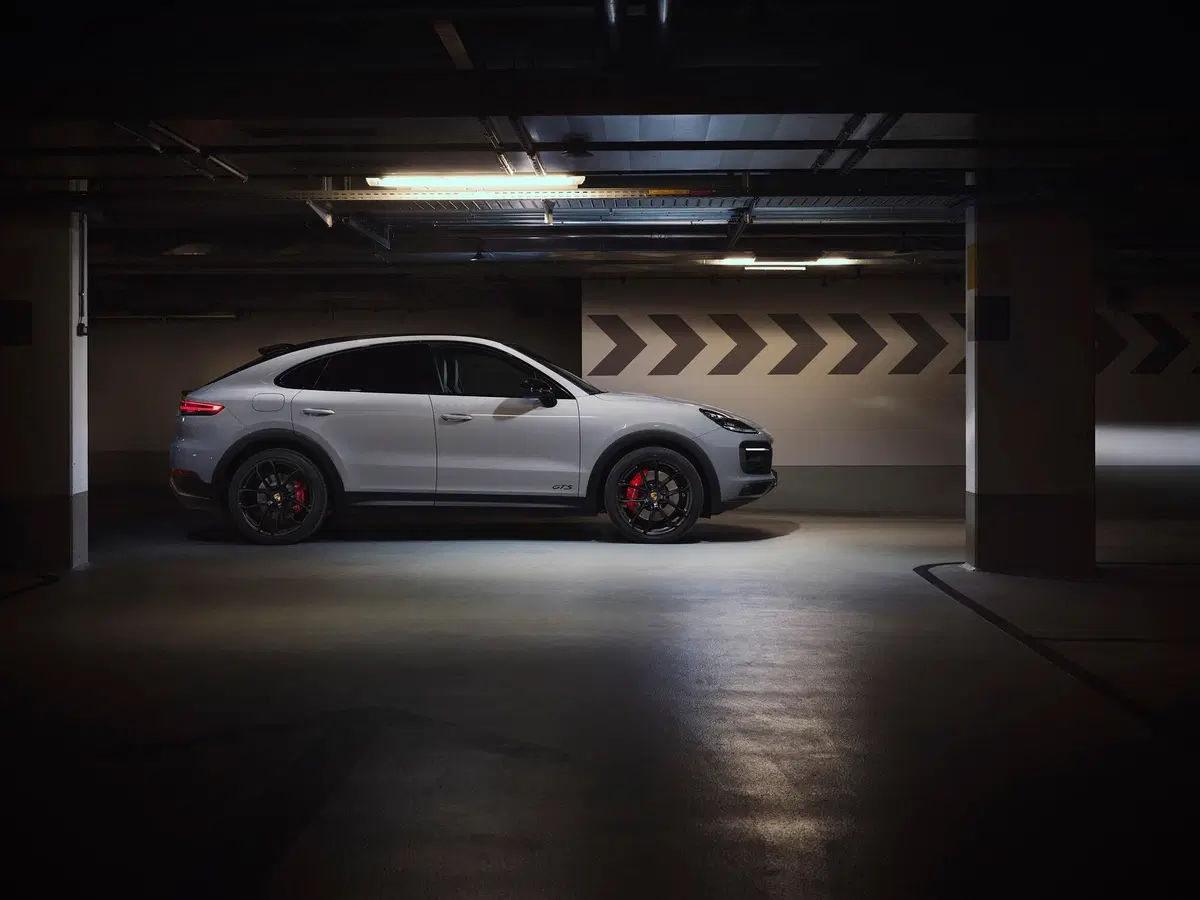 Porsche Cayenne GTS 2020: V8 da 460 CV, anche per il Coupé (5)