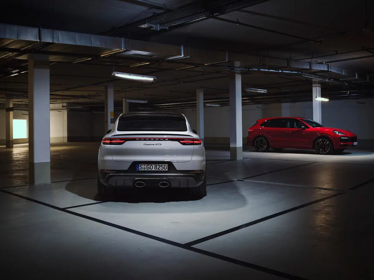 Porsche Cayenne GTS 2020: V8 da 460 CV, anche per il Coupé (7)