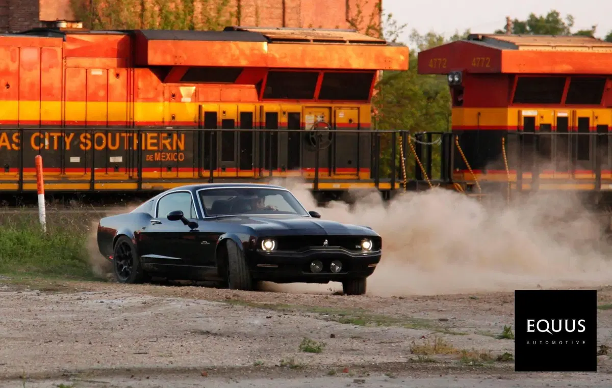 La “peggio” muscle-car americana che mixa Ford Chevrolet e Dodge, Costa troppo: Equus Bass770 [video] (8)