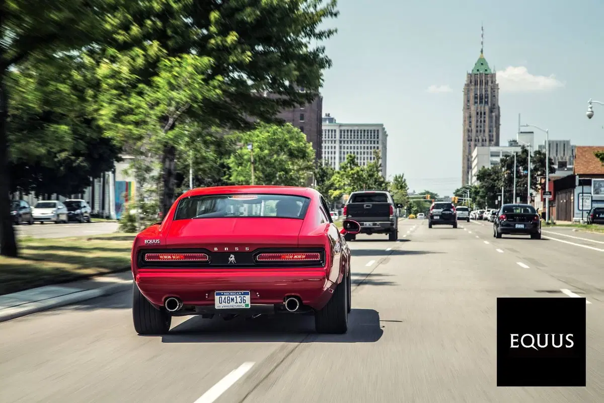 La “peggio” muscle-car americana che mixa Ford Chevrolet e Dodge, Costa troppo: Equus Bass770 [video] (11)