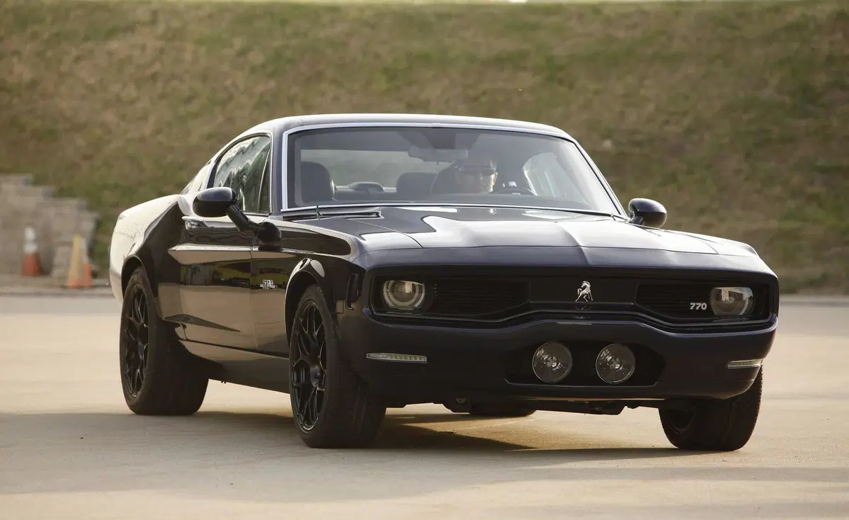 La “peggio” muscle-car americana che mixa Ford Chevrolet e Dodge, Costa troppo: Equus Bass770 [video] (12)