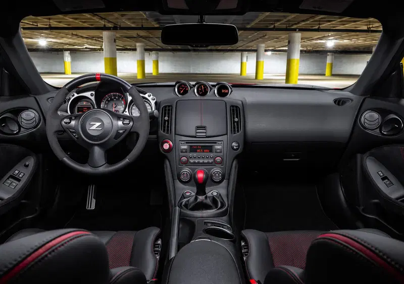 Nissan 370Z Cabrio (2010-20) (25)