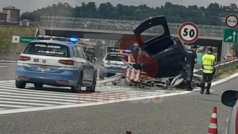 A "muro" con una Tesla a 81 anni: la colpa non &egrave; dell'Autopilot