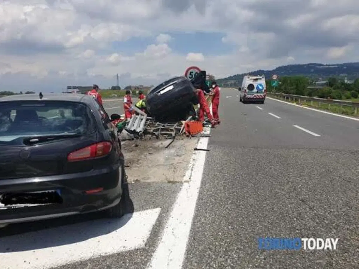 A "muro" con una Tesla a 81 anni: la colpa non è dell'Autopilot (3)