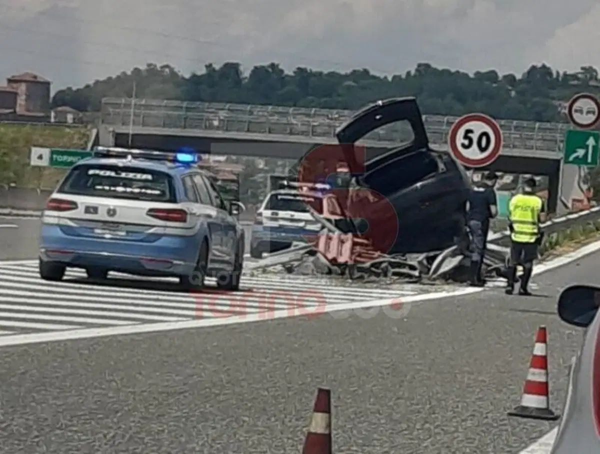 A "muro" con una Tesla a 81 anni: la colpa non è dell'Autopilot