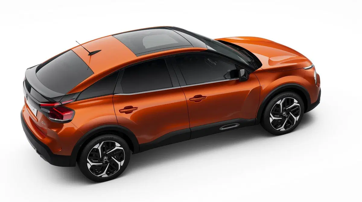 Nuova Citroën C4: quanto è cambiata e sarà anche 100% elettrica (5)