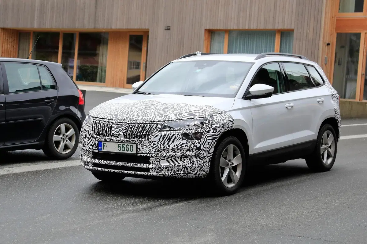 Skoda Karoq e Kodiaq verso il restyling [Foto spia] (8)