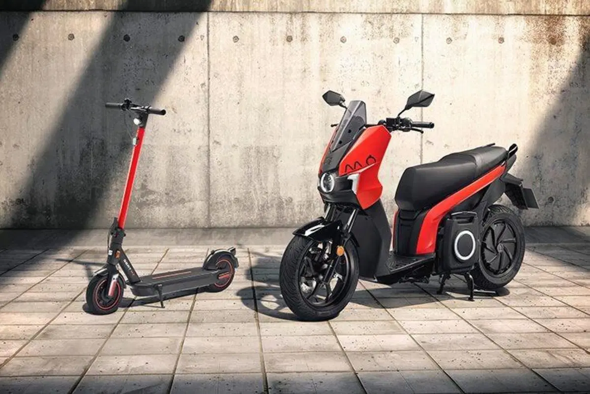 E MÓ gli spagnoli ci vendono monopattini e scooter elettrici: da Casa Seat [video] (2)